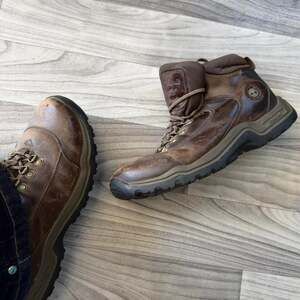 Vintage Timberland Brown Leather Hiking Boots — Men's Size 10 — Y2K Outdoor